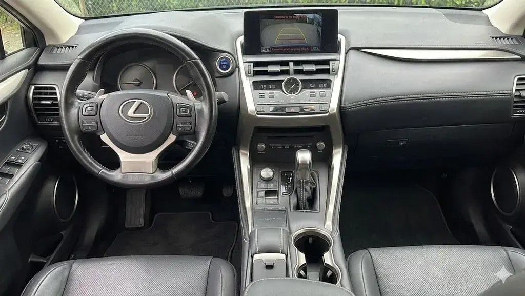 Gebraucht Lexus NX300h 155 PS (114 kW) 2021 Grau SUV