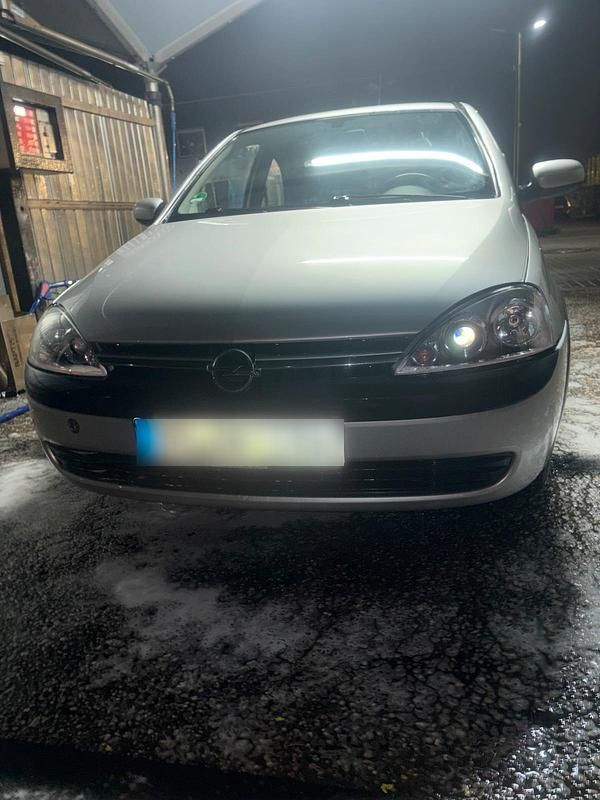 Gebraucht Opel Corsa 60 PS (44 kW) 2004 Silber Kleinwagen