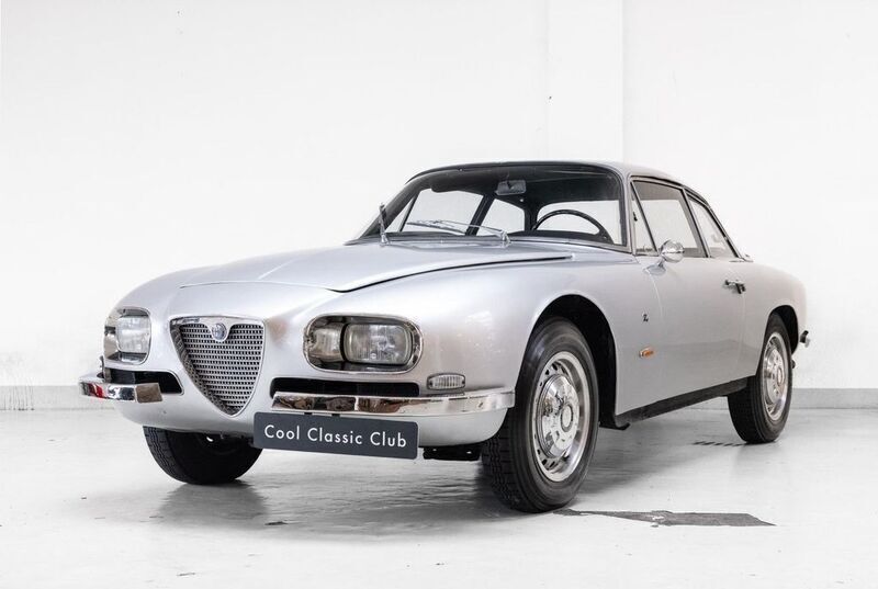 Grau Gebraucht 1968 Alfa Romeo 2600 | 225.000 € - Bild 1/4
