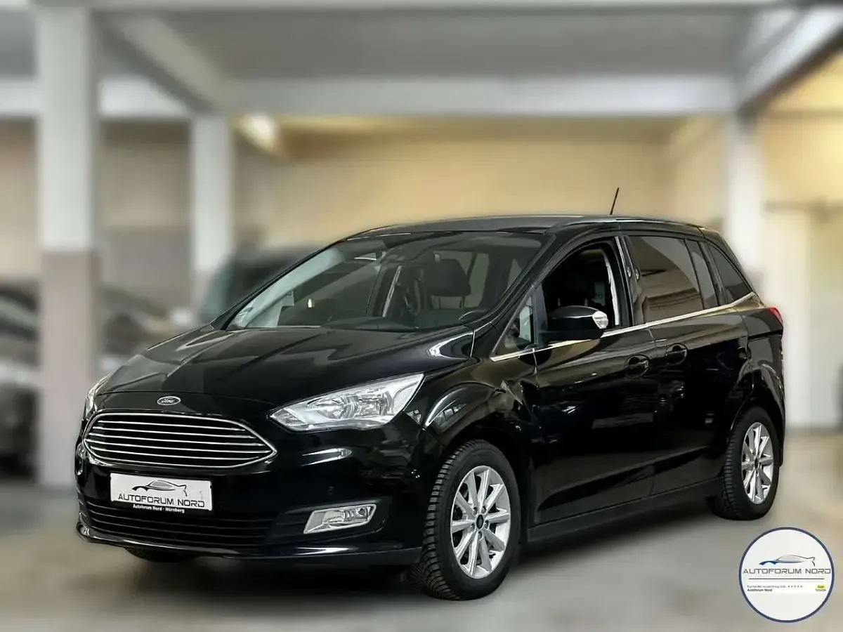 Używany Ford Grand C-Max Titanium 125 KM (91 kW) 2018 Czarny Minivan