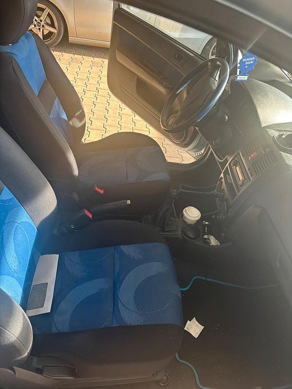 Gebraucht Hyundai Getz 67 PS (49 kW) 2006 Blau Kleinwagen