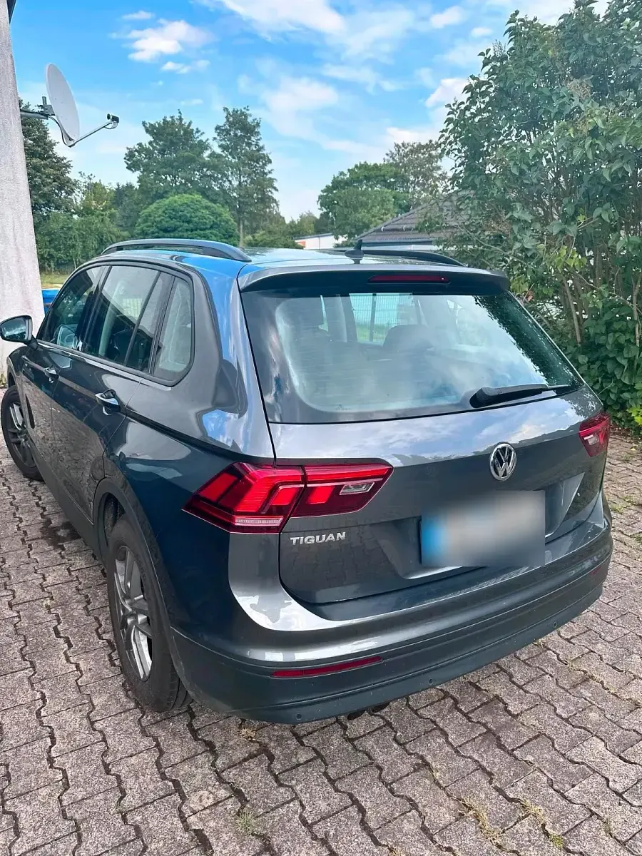 Gebraucht VW Tiguan 150 PS (110 kW) 2018 Grau SUV