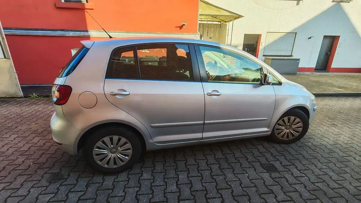 Gebraucht VW Golf Plus Trendline 105 PS (77 kW) 2005 Silber Van / Kleinbus