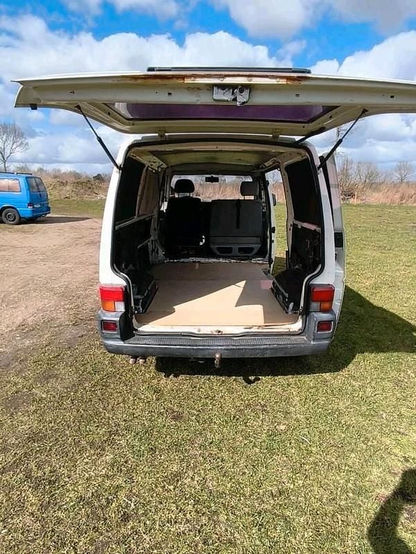 Second-hand VW T4 75 CP (55 kW) 1995 Alb Van