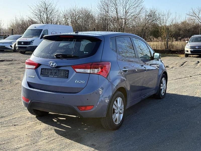 Gebraucht Hyundai ix20 Style 125 PS (91 kW) 2012 Blau Kleinwagen