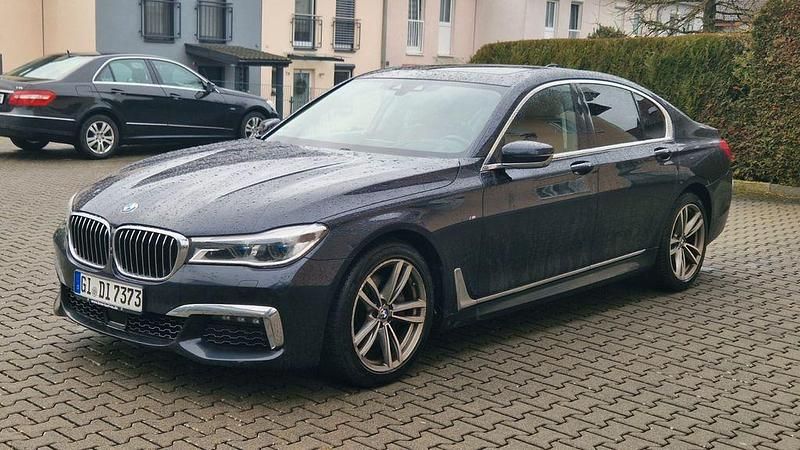 Gebraucht BMW 730 265 PS (194 kW) 2019 Blau Limousine