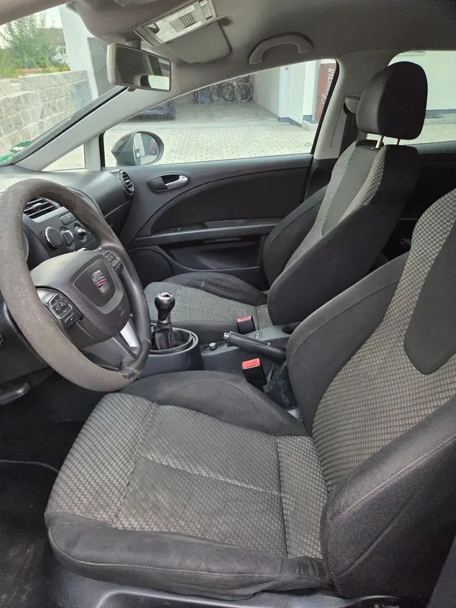 Gebraucht Seat Leon Style 125 PS (91 kW) 2010 Schwarz Kleinwagen
