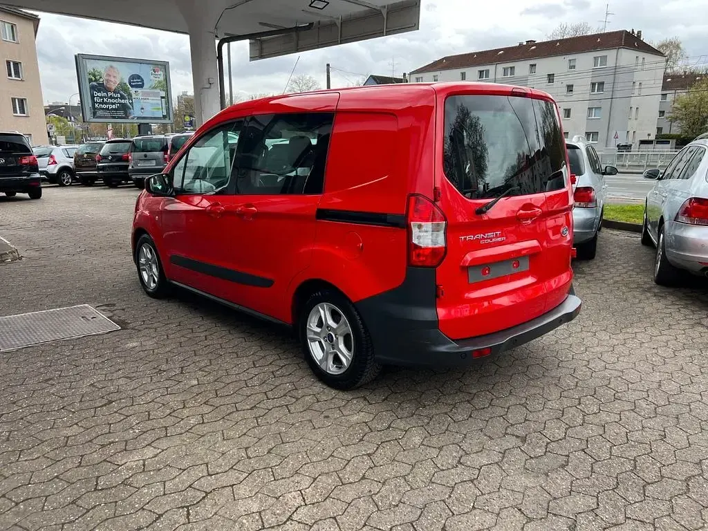Gebraucht Ford Transit 101 PS (74 kW) 2019 Rot Kombi