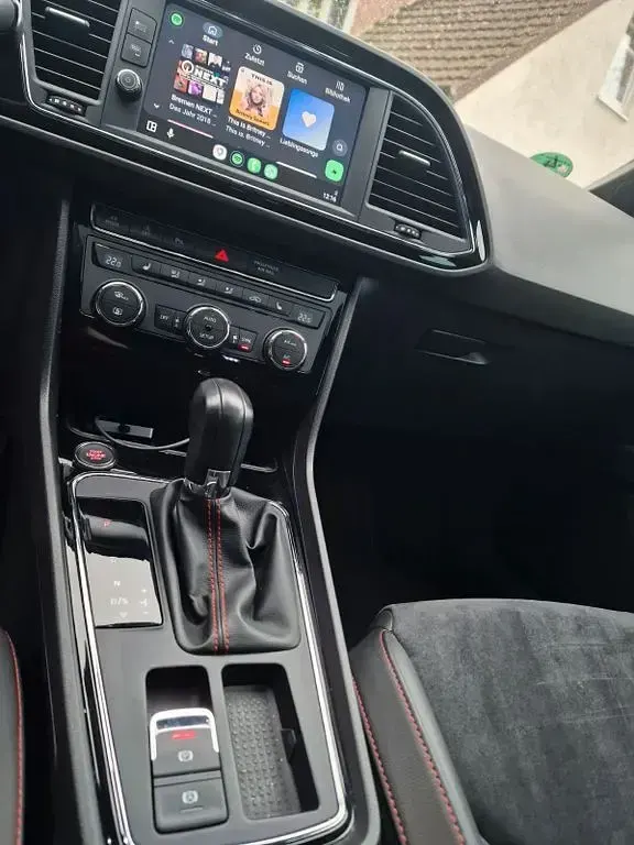 Second-hand Seat Leon FR 184 CP (135 kW) 2017 Alb Berlinǎ