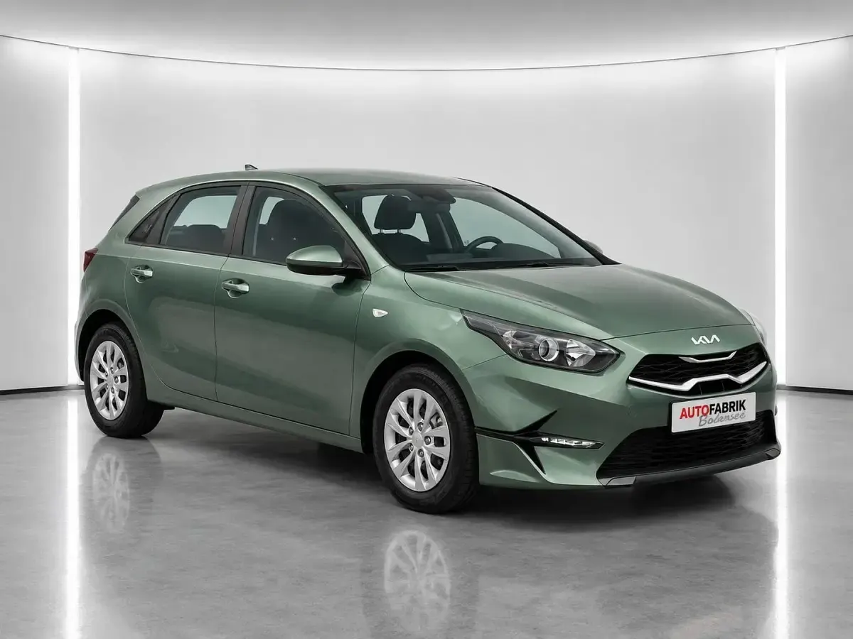 Gebraucht Kia Ceed 140 PS (102 kW) 2025 Kleinwagen