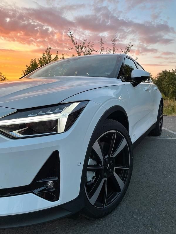Weiß Gebraucht 2022 Polestar 2 Long Range Dual motor Kleinwagen | 32.900 € (Fairer Preis) - Bild 1/4