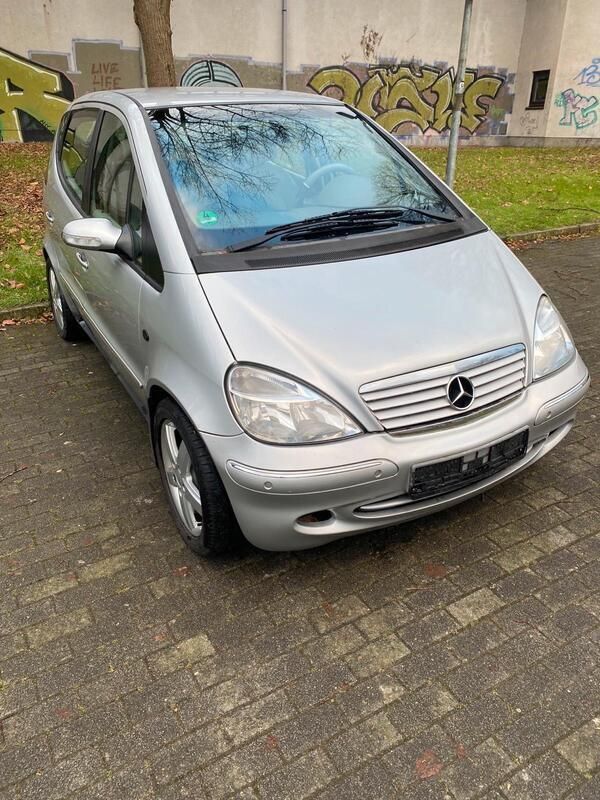 Silber Gebraucht 2003 Mercedes A190 Kleinwagen | 1.900 € (Fairer Preis) - Bild 1/4