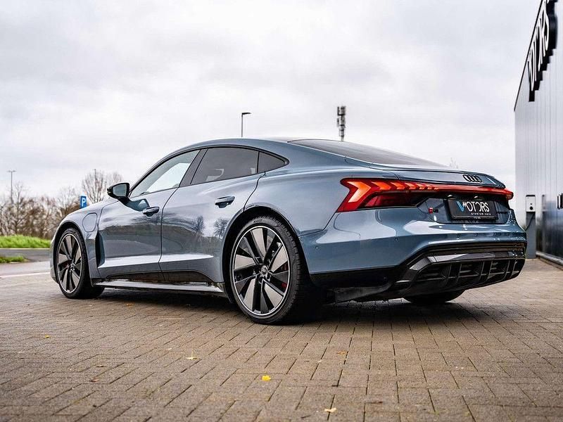 Gebraucht Audi e-tron GT quattro Sport 475 kW (646 PS) 2022 Blau Limousine