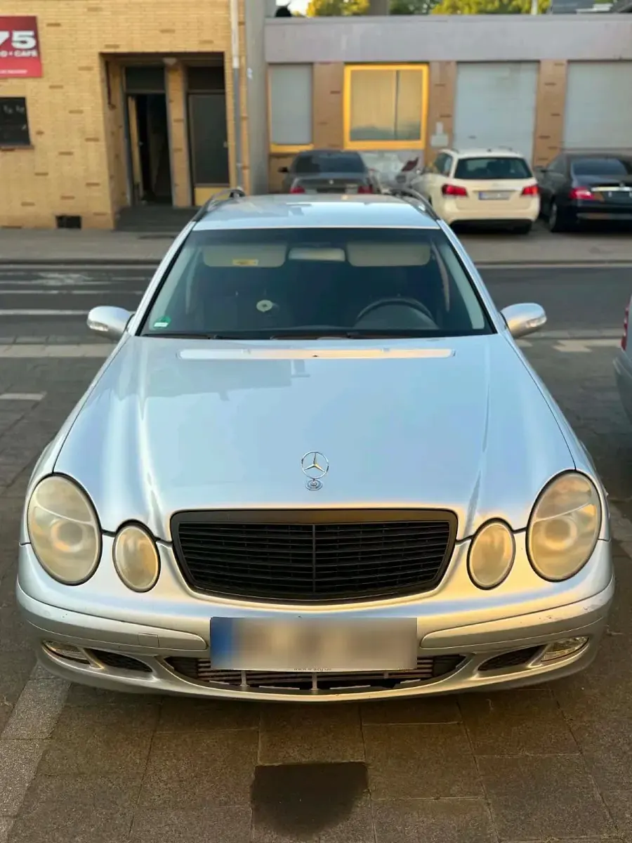 Gebraucht Mercedes E320 204 PS (150 kW) 2004 Silber Kombi