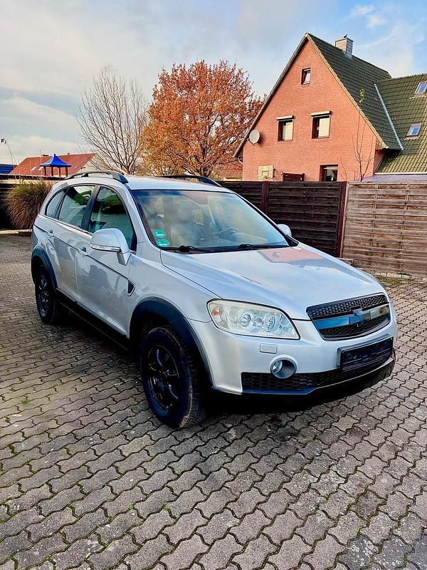 Silber Gebraucht 2008 Chevrolet Captiva SUV | 2.800 € (Guter Preis) - Bild 1/4