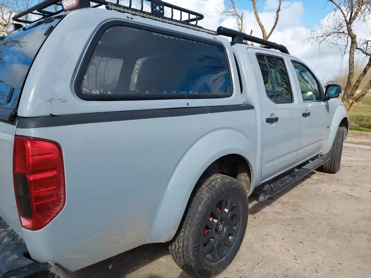 Gebraucht Nissan Navara 231 PS (169 kW) 2014 Grau Pickup