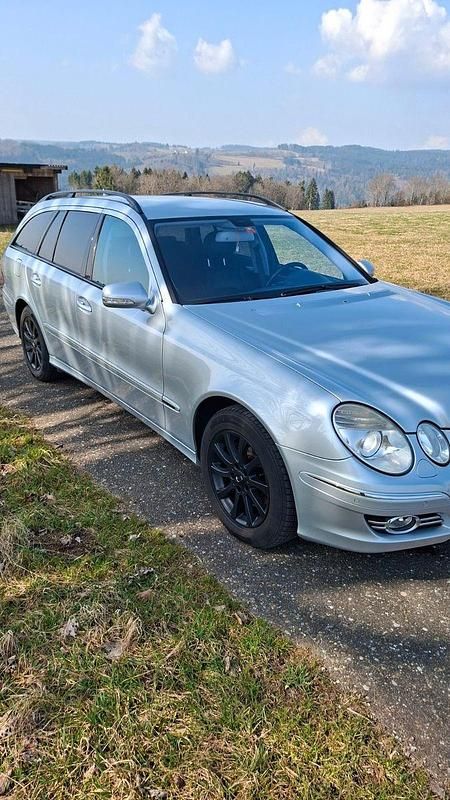 Gebraucht Mercedes E320 Avantgarde 224 PS (164 kW) 2009 Silber Kombi