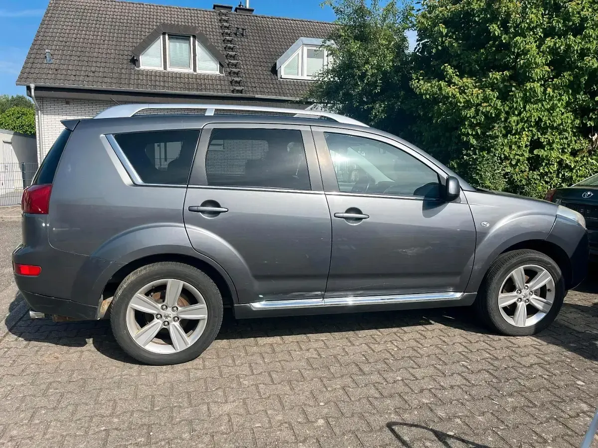 Gebraucht Peugeot 4007 156 PS (114 kW) 2012 Grau SUV