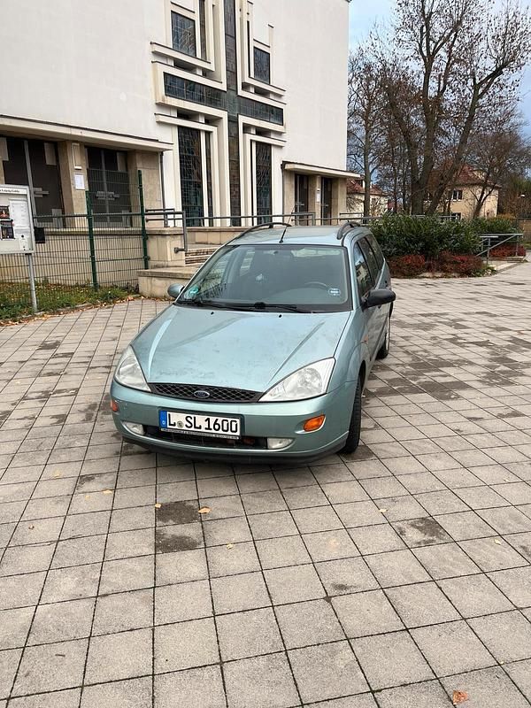 Blau Gebraucht 2000 Ford Focus Kombi | 700 € (Superpreis) - Bild 1/4