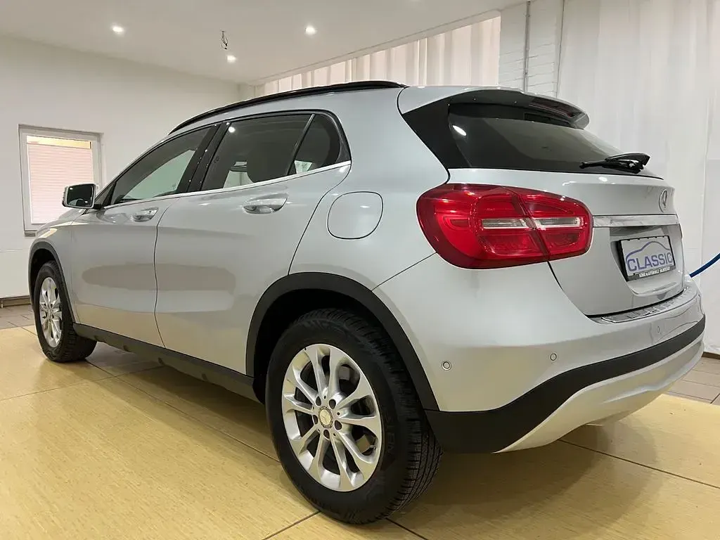 Gebraucht Mercedes GLA200 156 PS (114 kW) 2014 Silber SUV