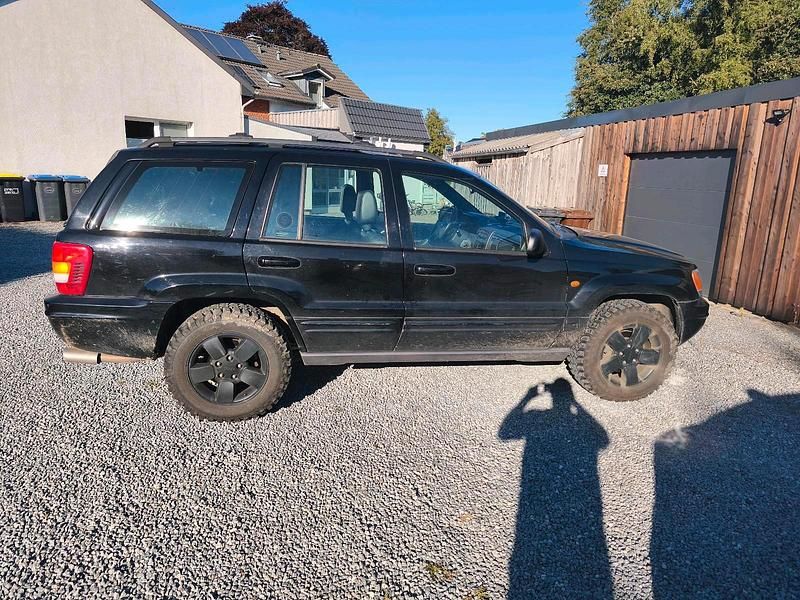 Schwarz Gebraucht 2001 Jeep Cherokee SUV | 6.250 € - Bild 1/4