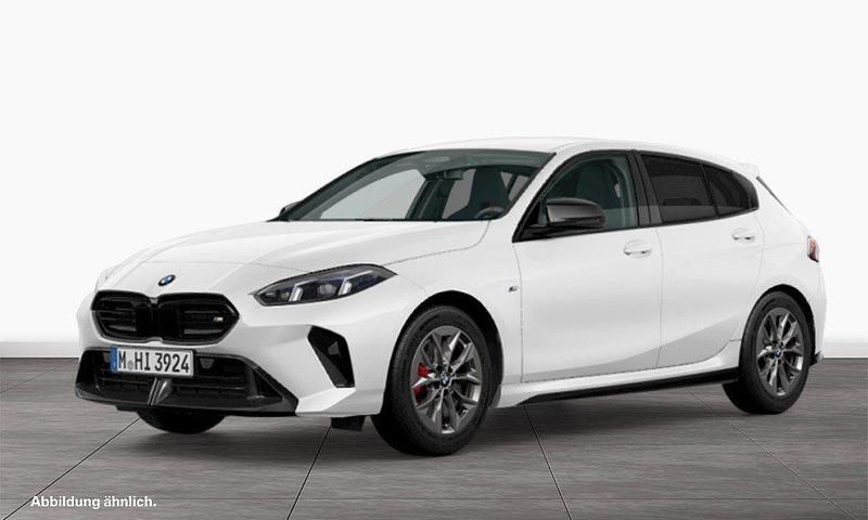 Alpinweiß uni Gebraucht 2025 BMW M135 M Sport Kleinwagen | 46.980 € (Guter Preis) - Bild 1/3