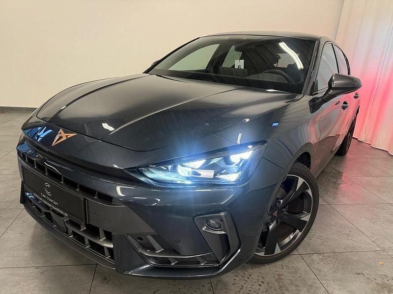 Magnetic grau Gebraucht 2025 Cupra Leon Limousine | 29.980 € (Guter Preis) - Bild 1/4