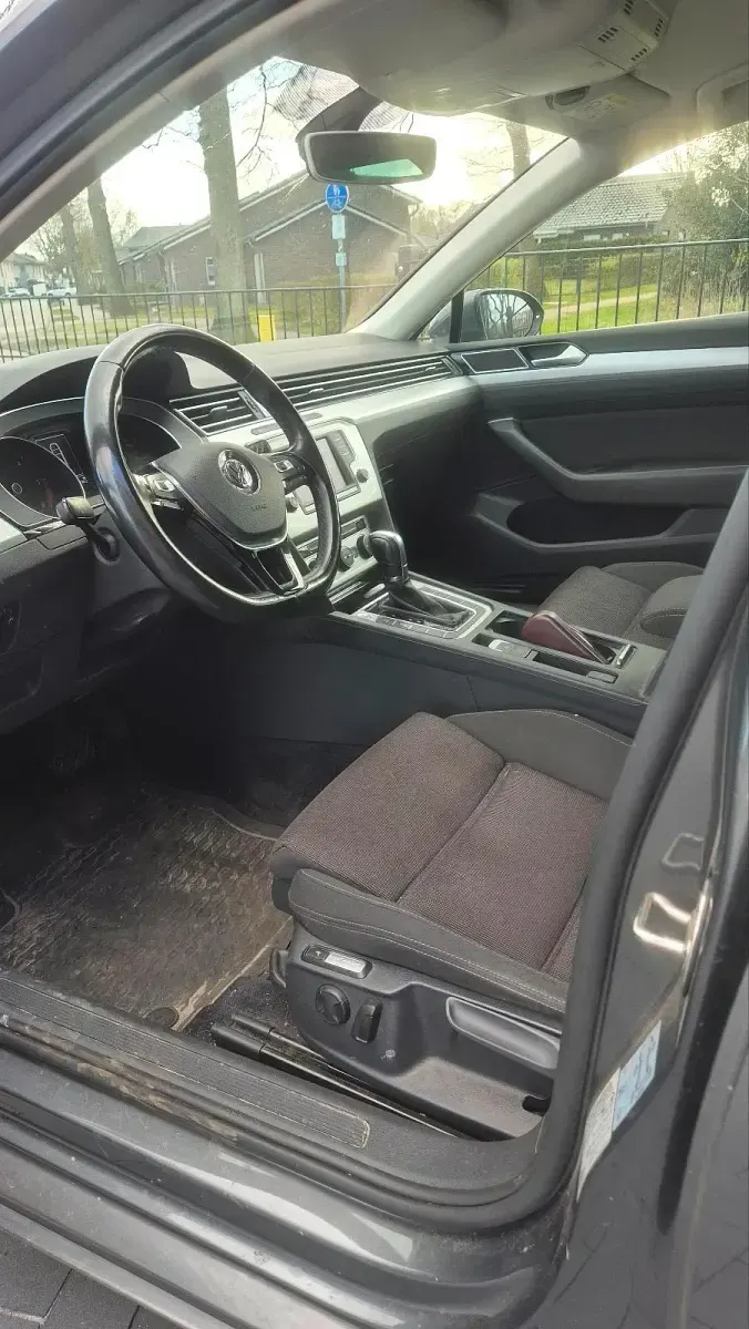 Second-hand VW Passat 150 CP (110 kW) 2015 Gri Break