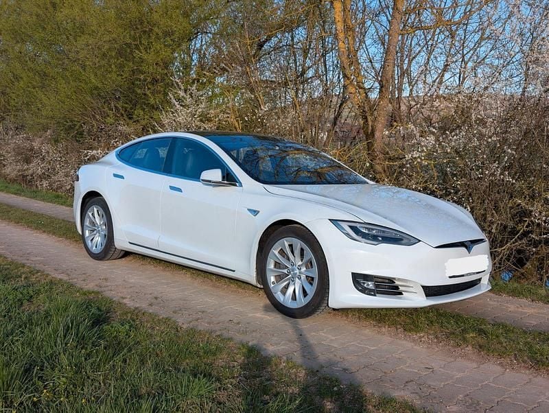 Usata Tesla Model S 244 kW (332 CV) 2016 Bianco Utilitaria