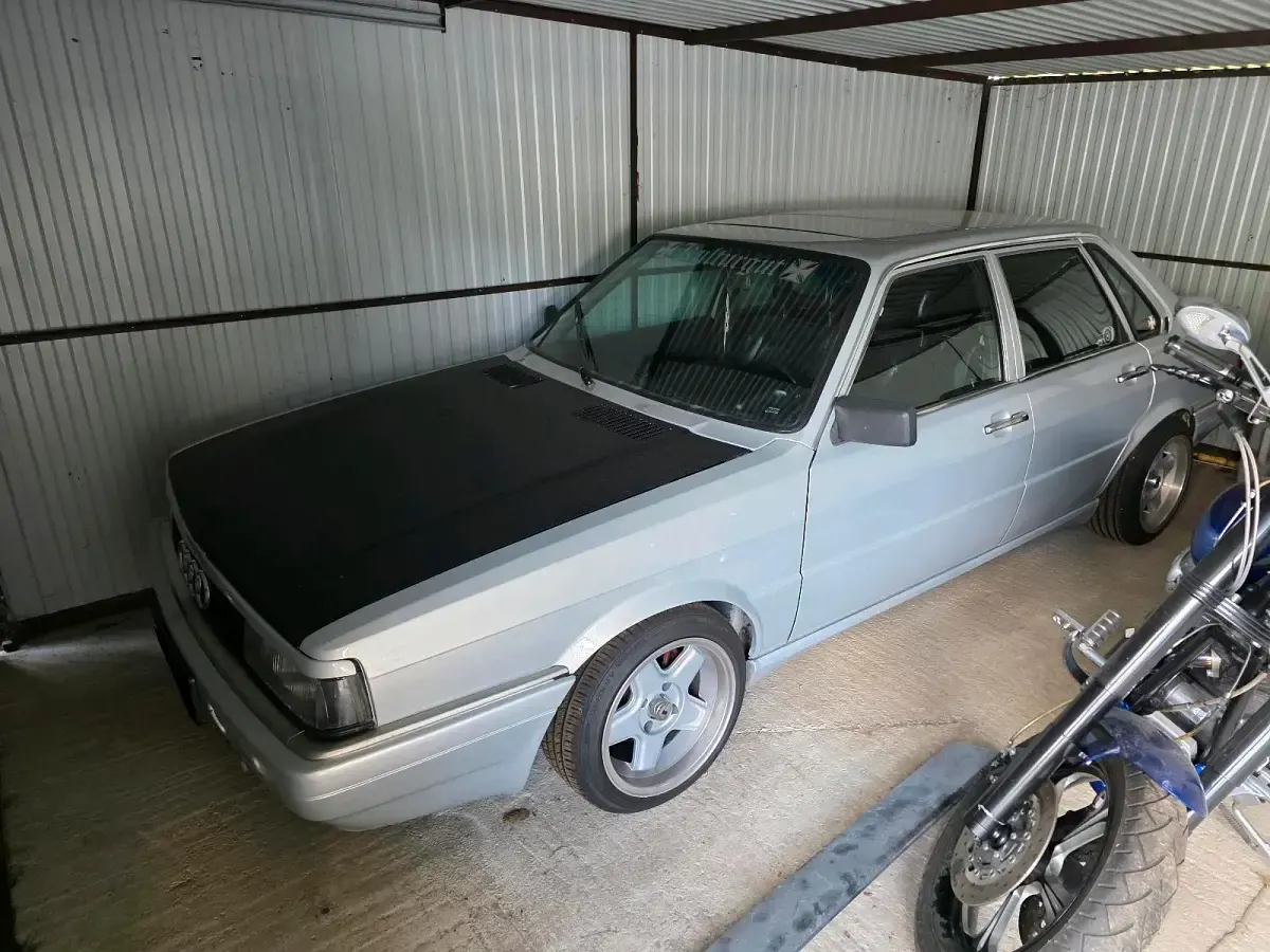 Gebraucht Audi 90 Sport 320 PS (235 kW) 2026 Silber Limousine