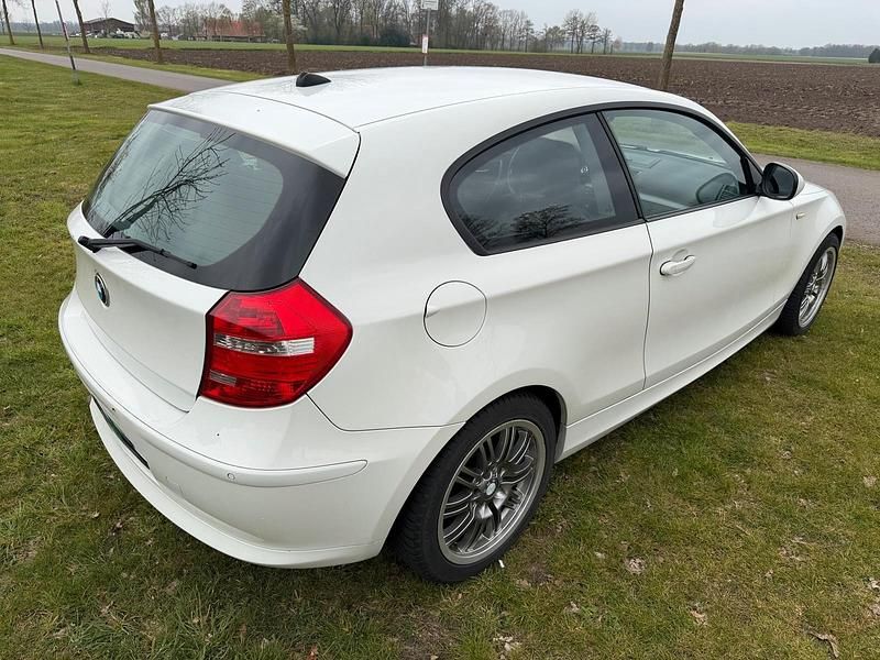 Brugt BMW 116 122 HK (89 kW) 2012 Hvid Hatchback