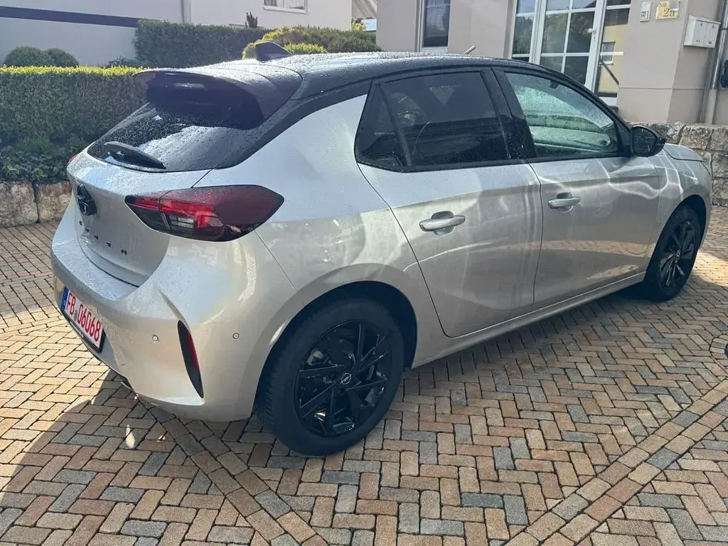 Gebraucht Opel Corsa 101 PS (74 kW) 2025 Silber Kleinwagen