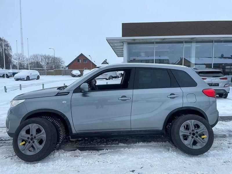 Gebraucht Suzuki Vitara 120 PS (88 kW) 2015 Grau SUV