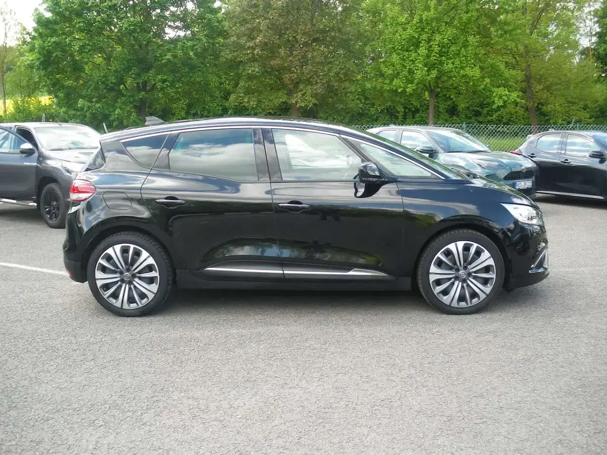 Usata Renault Scenic E-Tech Experience 110 CV (80 kW) 2017 Nero Monovolume