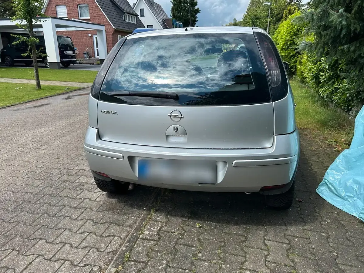 Gebraucht Opel Corsa 80 PS (58 kW) 2005 Silber Kleinwagen
