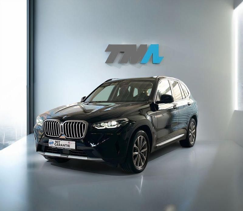 Schwarz ii/bonnet fluid black Gebraucht 2022 BMW X3 Sport Line SUV | 35.899 € (Guter Preis) - Bild 1/4