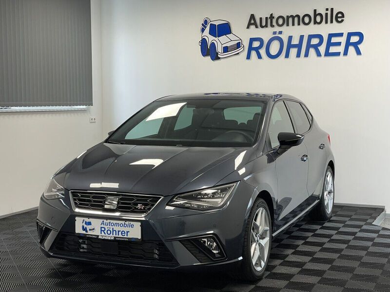 Grau Gebraucht 2021 Seat Ibiza FR Limousine | 19.990 € (Guter Preis) - Bild 1/4