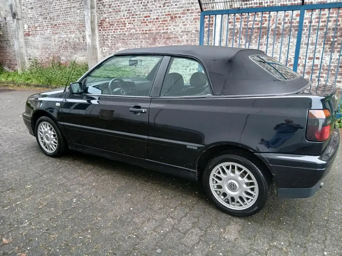 Gebraucht VW Golf Cabriolet 101 PS (74 kW) 1997 Schwarz Cabrio
