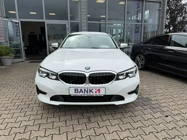 Gebraucht BMW 318 Advantage 150 PS (110 kW) 2021 Weiß Kombi