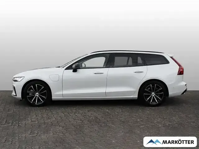 Gebraucht Volvo V60 Plus 349 PS (256 kW) 2025 Weiss Kombi