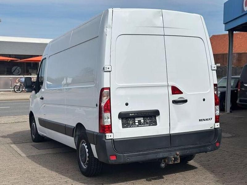 Usata Renault Master 145 CV (106 kW) 2007 Marrone Berlina