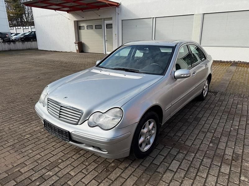 Gebraucht Mercedes C200 116 PS (85 kW) 2002 Silber Limousine