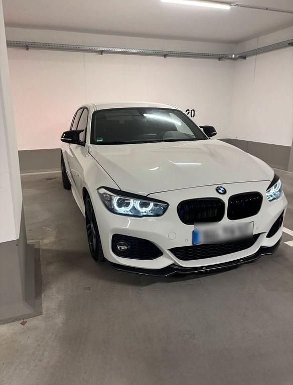 Weiß Gebraucht 2019 BMW 118 M Sport Kleinwagen | 16.490 € (Superpreis) - Bild 1/4