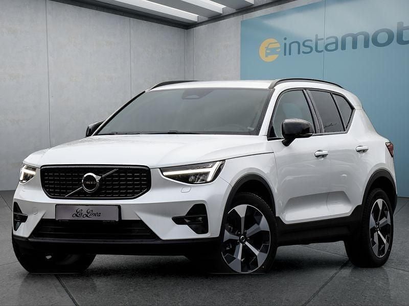 Weiß Gebraucht 2023 Volvo XC40 Plus SUV | 37.799 € (Fairer Preis) - Bild 1/4