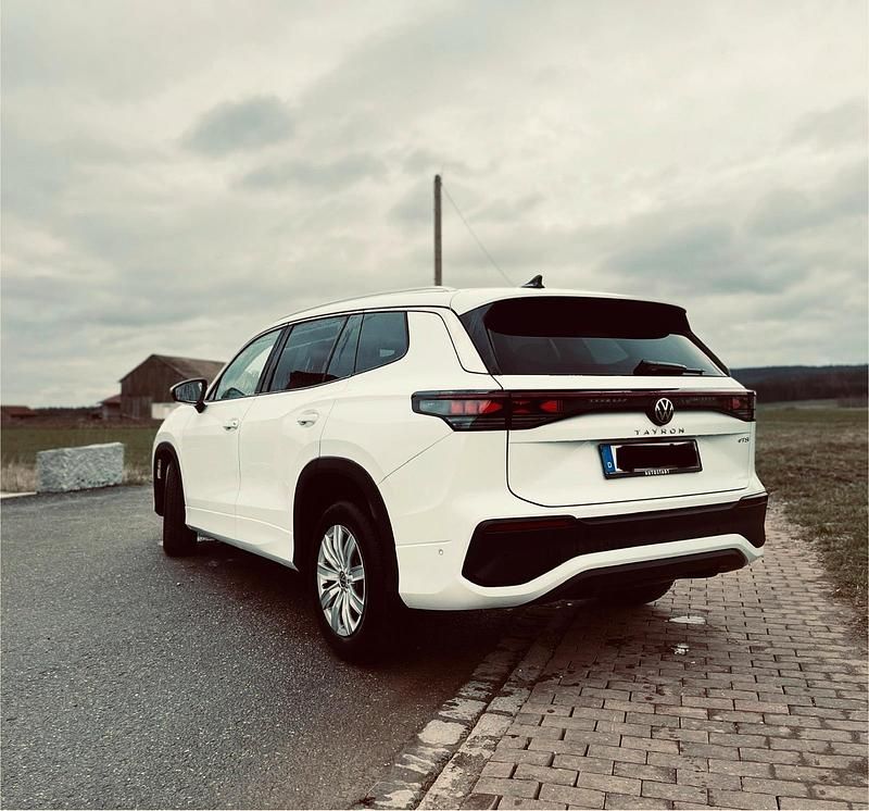 Gebraucht VW Tayron Life 150 PS (110 kW) 2025 Weiß SUV