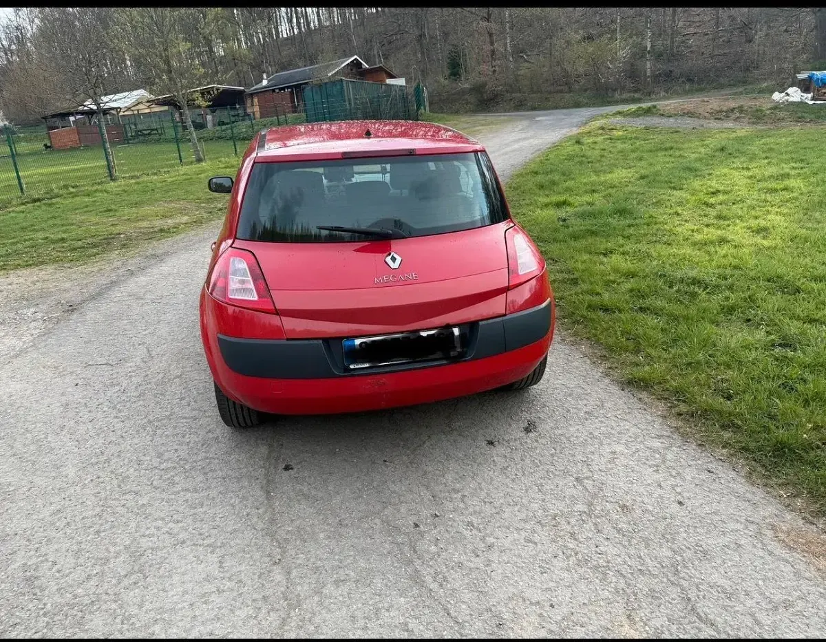 Gebraucht Renault Mégane 113 PS (83 kW) 2005 Rot Kleinwagen