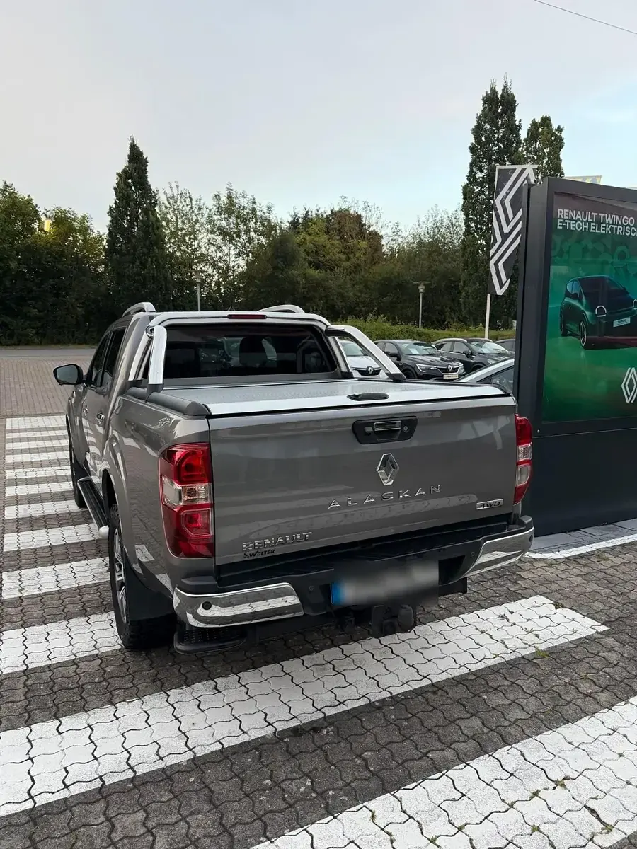 Gebraucht Renault Alaskan 190 PS (139 kW) 2019 Grau Pickup