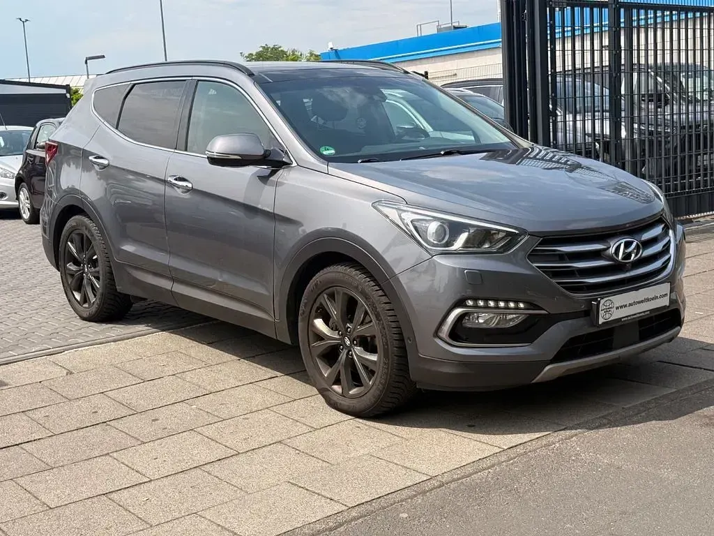Gebraucht Hyundai Santa Fe Premium 200 PS (147 kW) 2017 Silber SUV