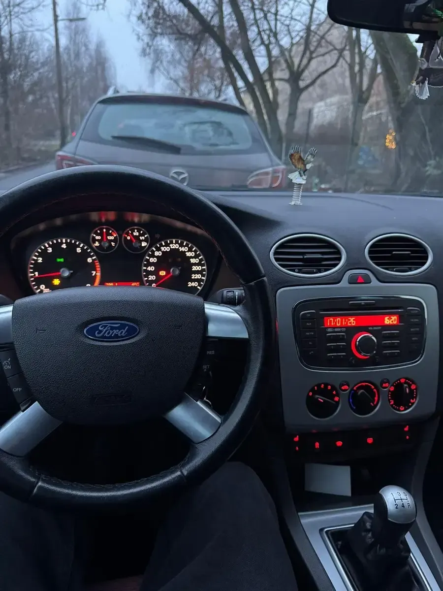 Second-hand Ford Focus 2007 Negru Hatchback