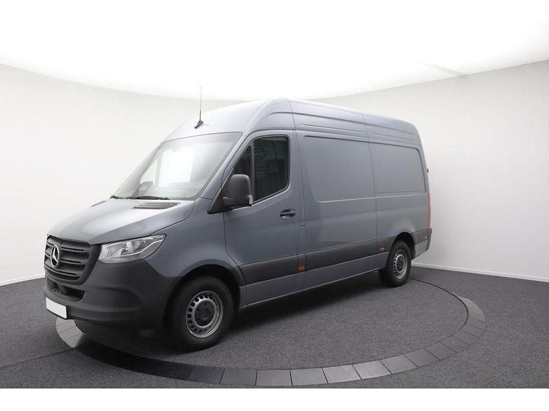 Blaugrau Gebraucht 2024 Mercedes Sprinter Van | 51.250 € (Teuer) - Bild 1/4